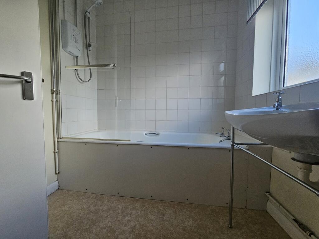 Family bathroom 