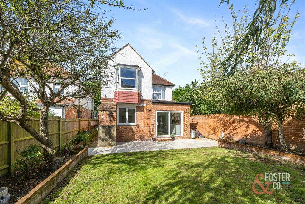 Braemore Road, 77-020.jpg