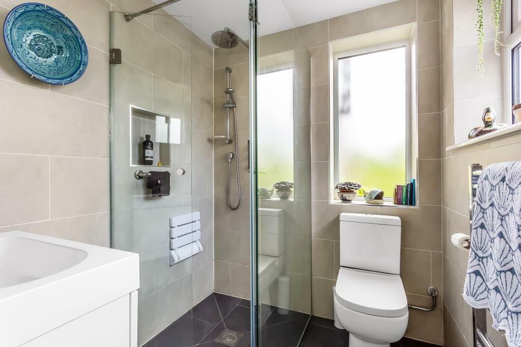 Shower room.jpg