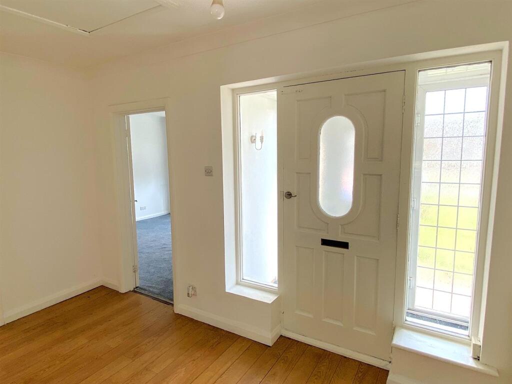 1 Saltdean Way - Hall1.jpg