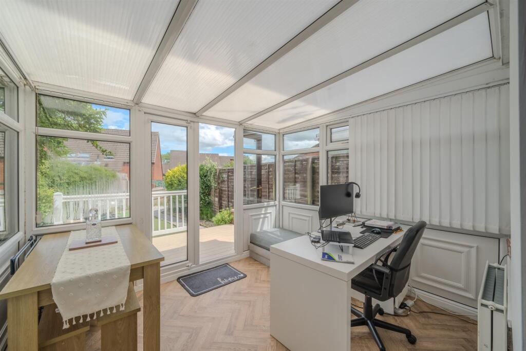 43 Greenfield Close-11.jpg