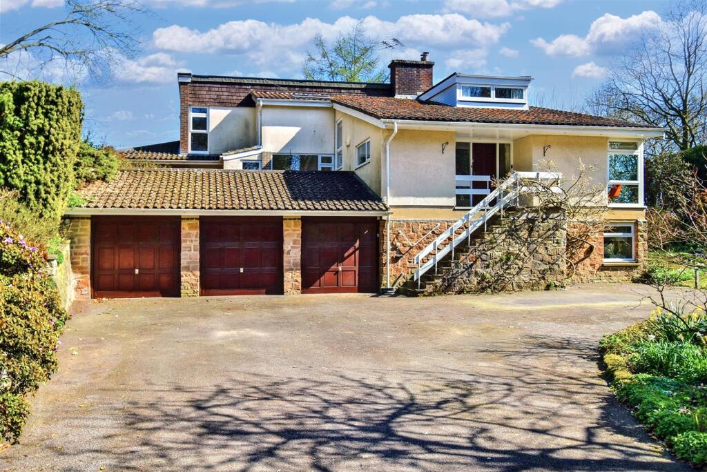 Triple Garage