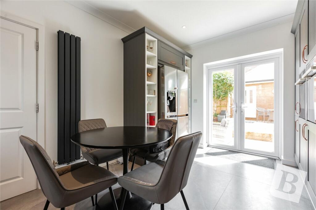 Kitchen/Breakfast Rm