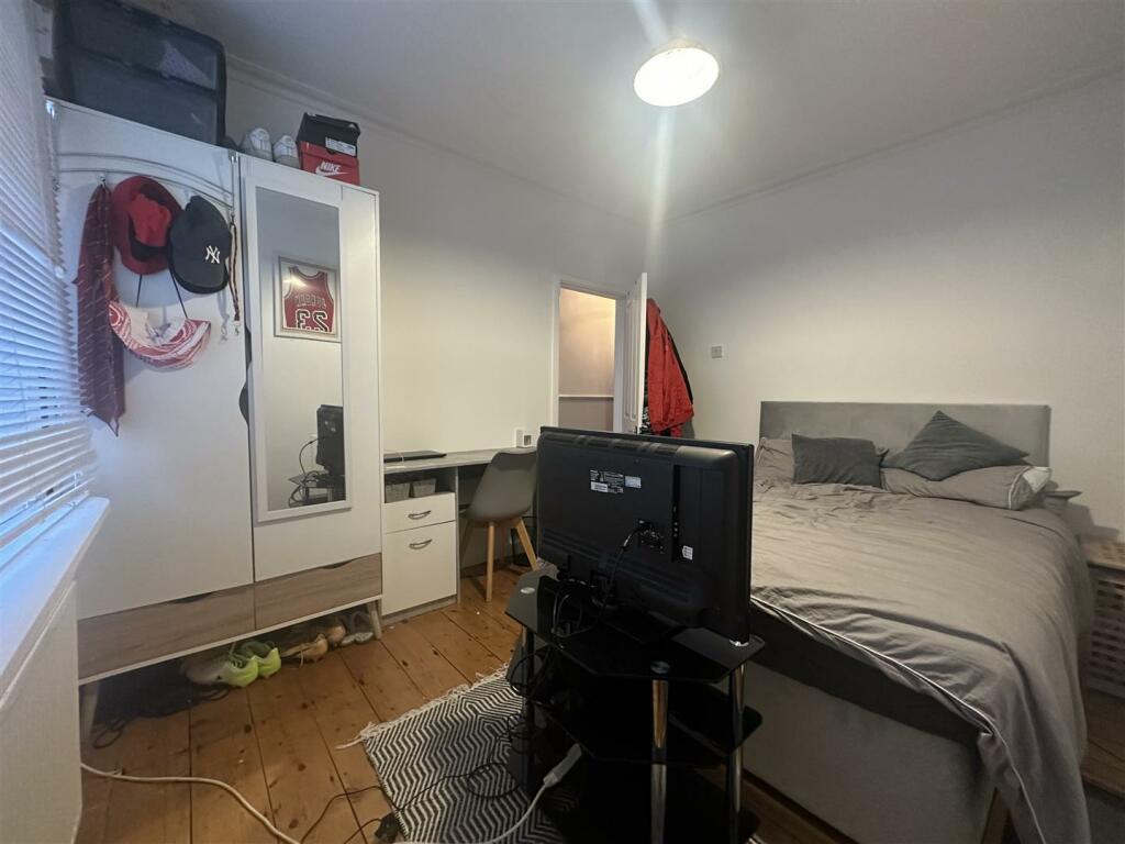 Room 1.jpg