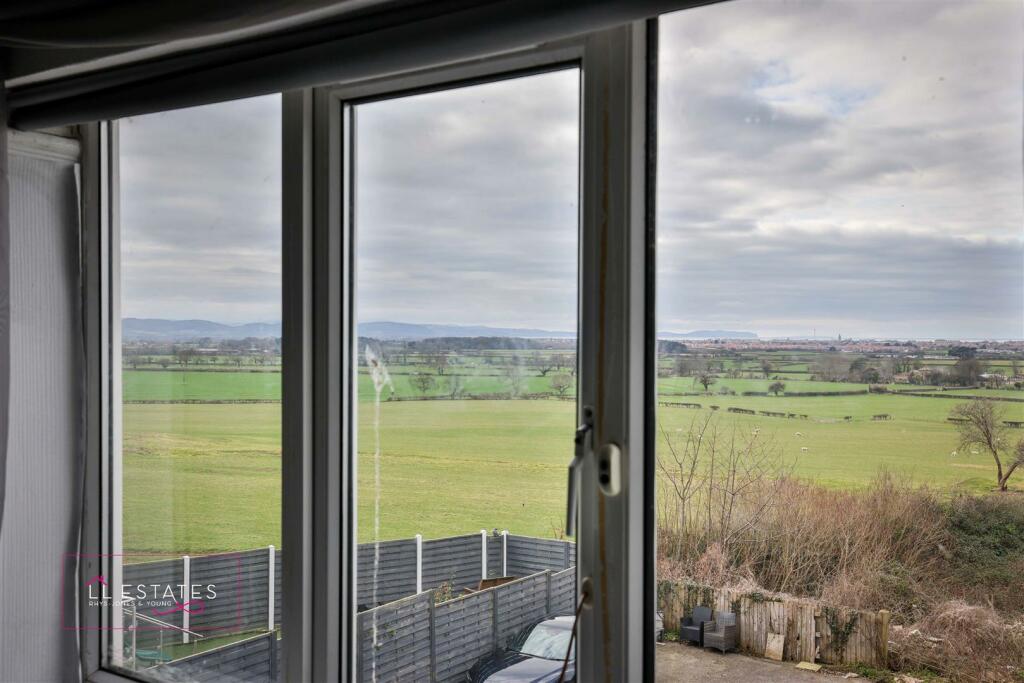 110 ffordd talargoch-32 view.jpg
