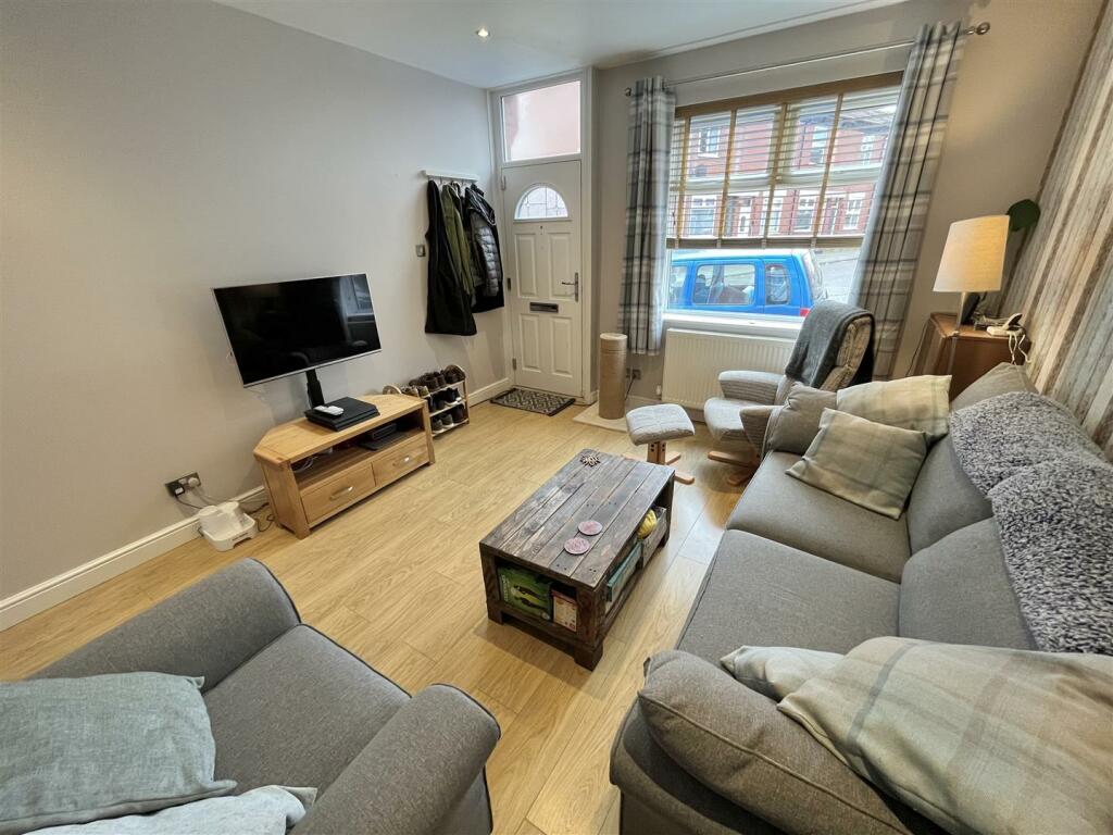 Lounge Aspect 3.jpg