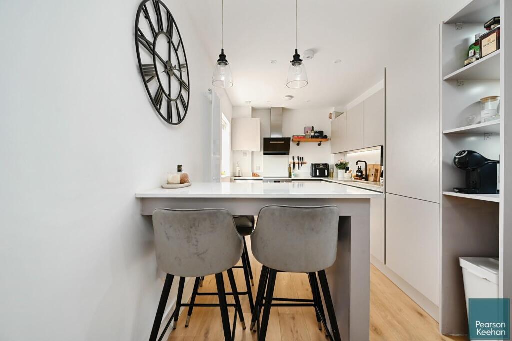 85 Drove Road, Portslade, BN41 (17).jpg