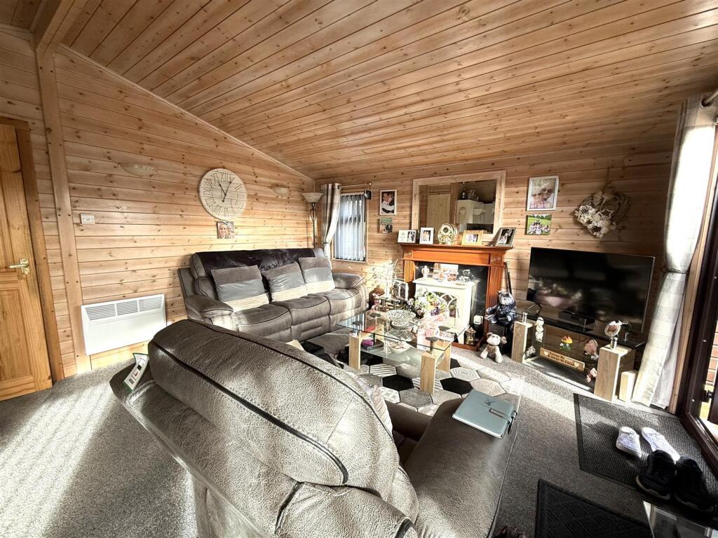 19 LOVE LANE 45.jpeg