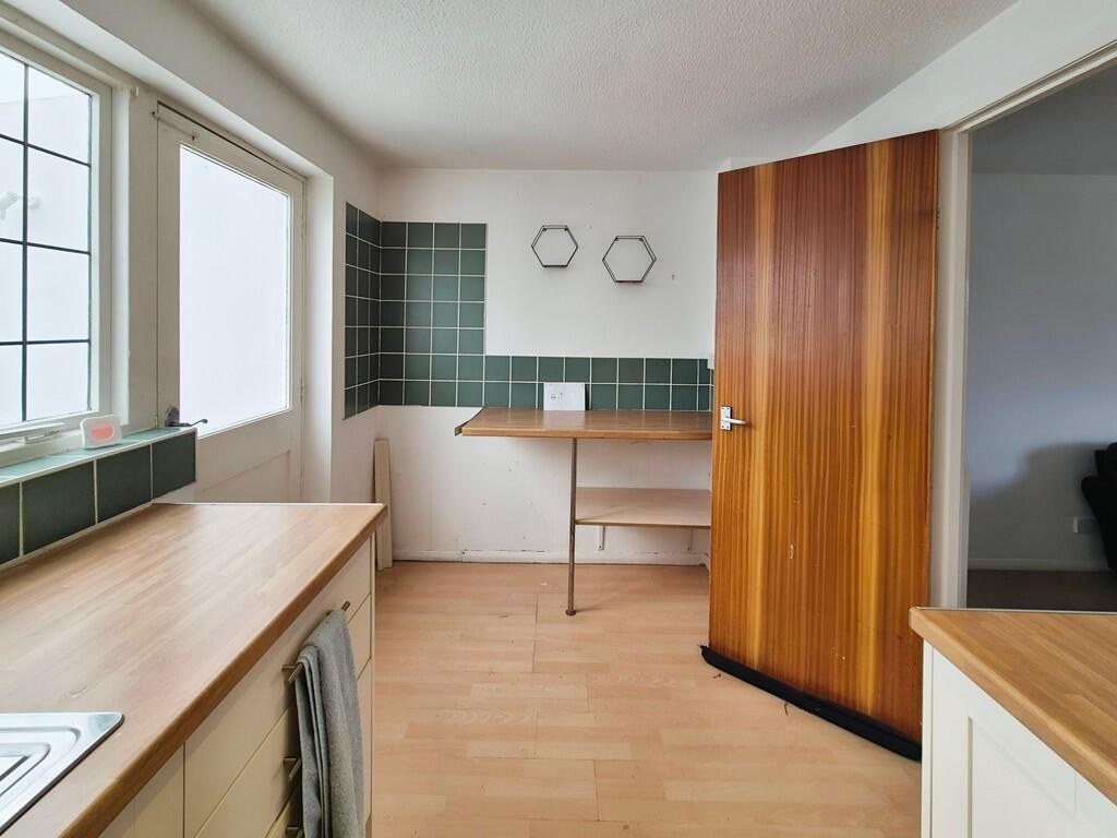 e9682f0b-10000246...