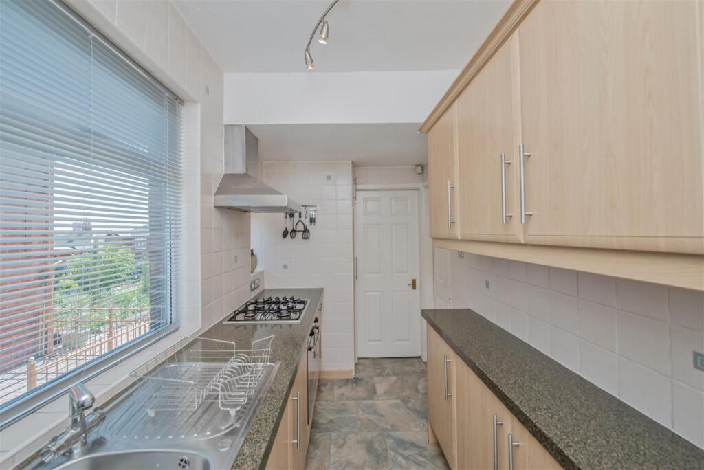 Fitted Kitchen:
