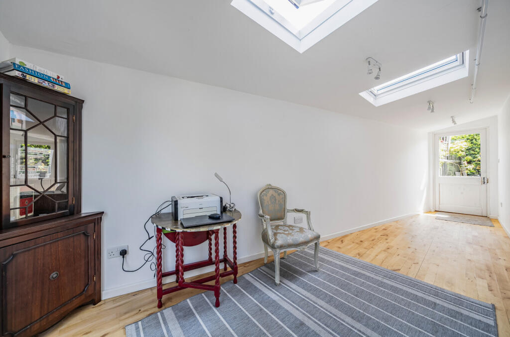 1287395-5-68249cd...