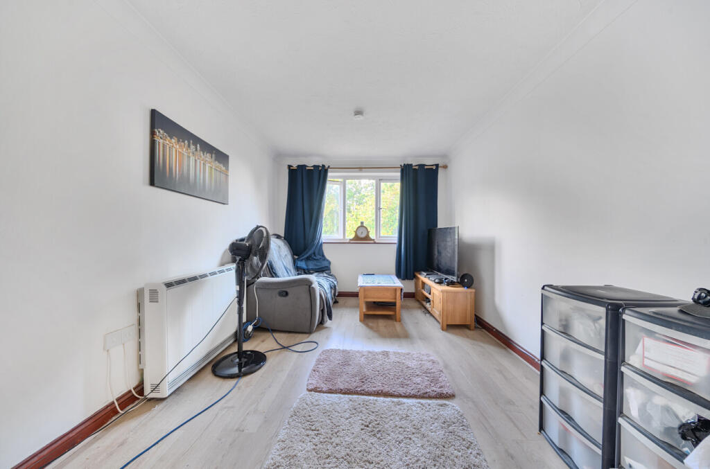 1330653-6-688d00b...