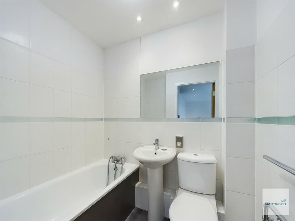 CAM03394G0-PR0126...