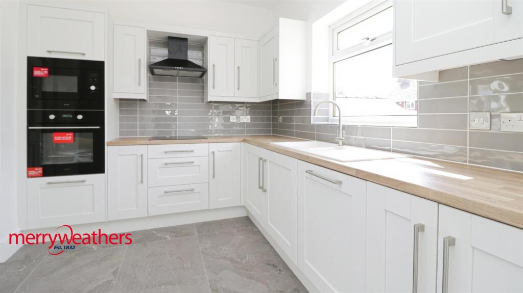 Breakfasting Kitchen