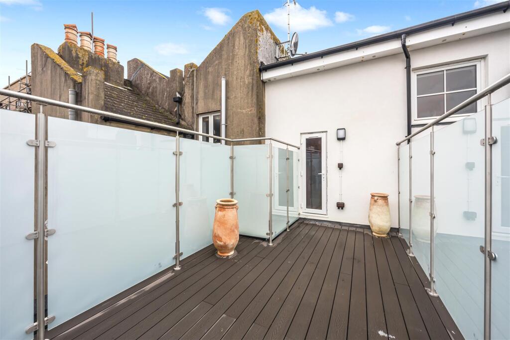 Queens Square, 7, Penhouse_008.jpg