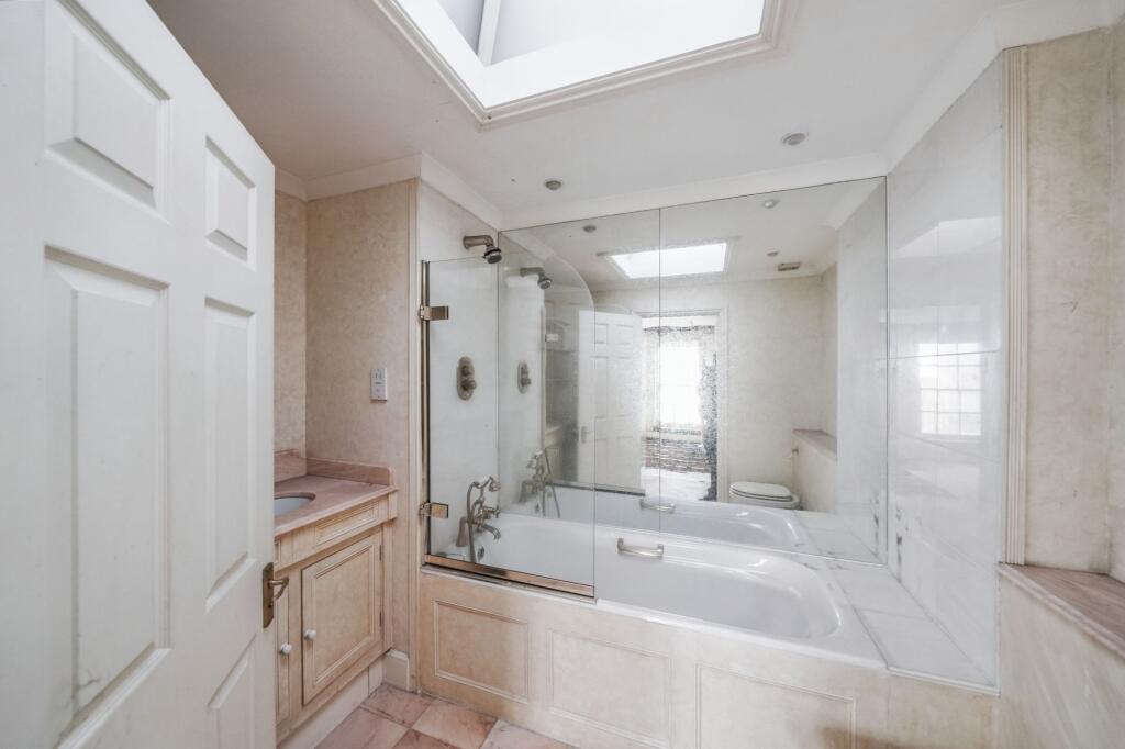 17 Yeomans Row, Kensington, London SW3 2AL