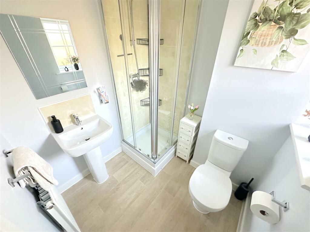 En Suite Shower Room