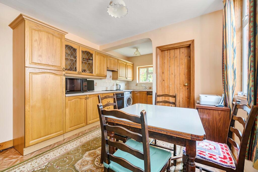 1305645-17-684977...