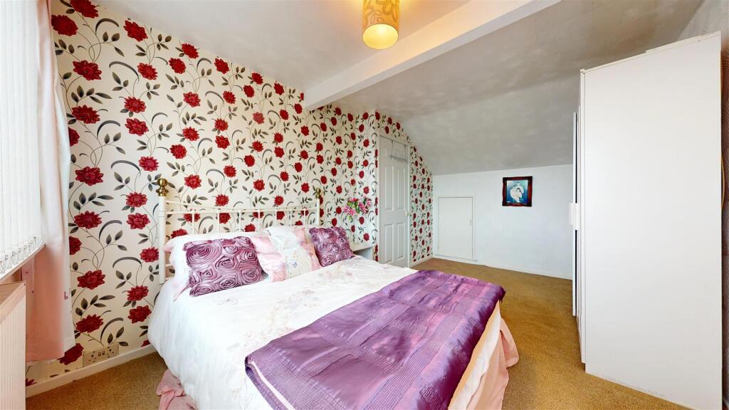 Cranshaw Avenue, Bedroom