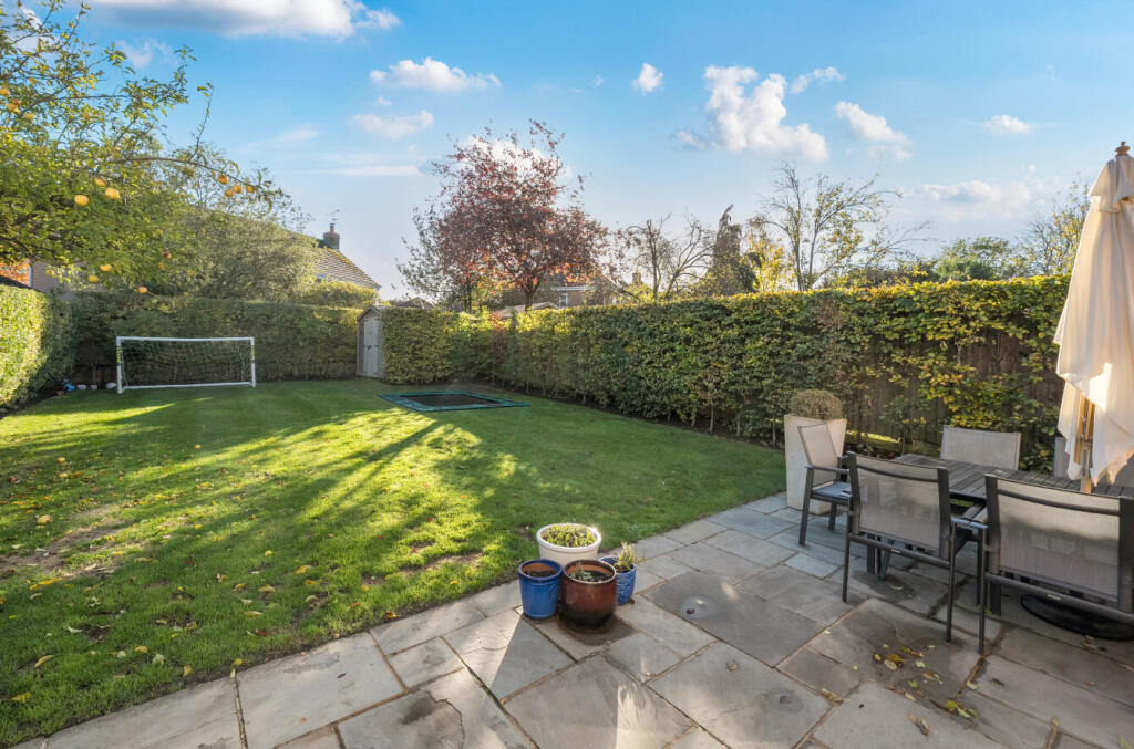 1372507-3-68fb459...