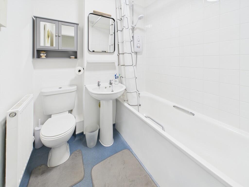 CAM02089G0-PR0428...