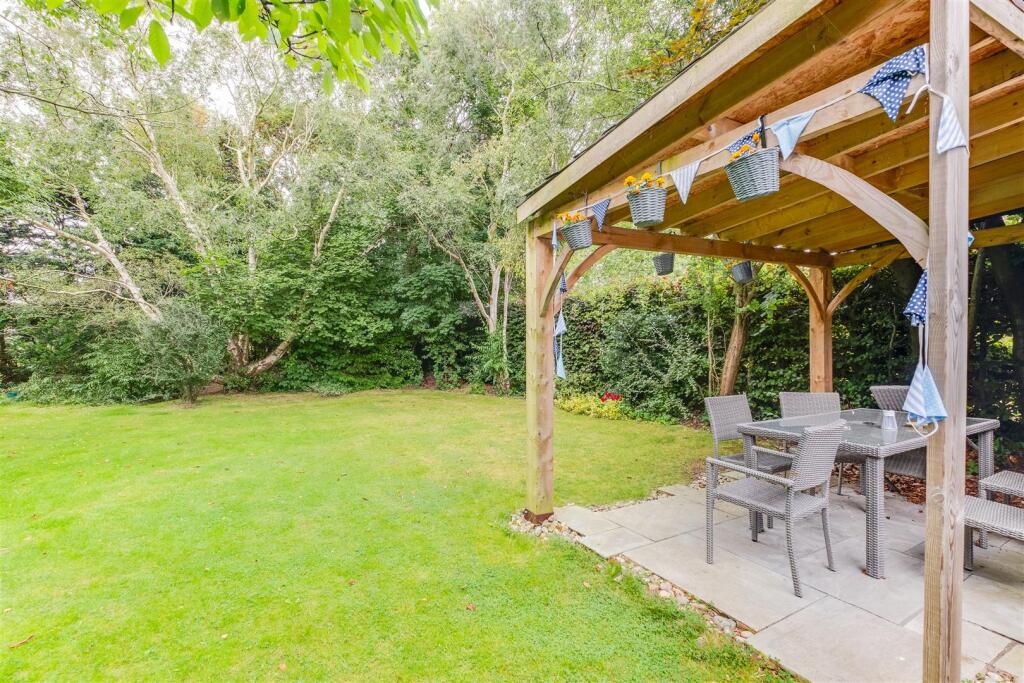 Constables - The Hawthorns-4.jpg