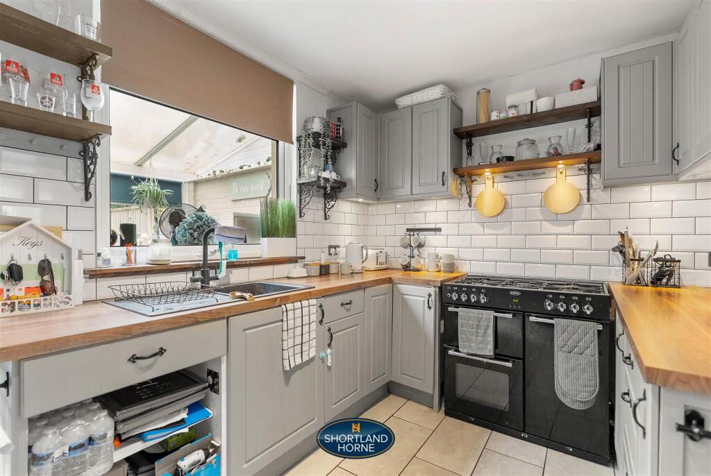 17 Holly Grove (13 of 21).jpg