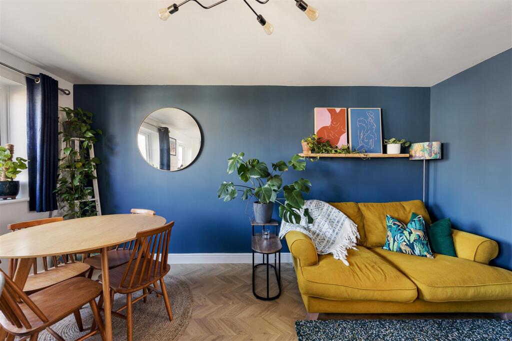 2, Brockway Close E11