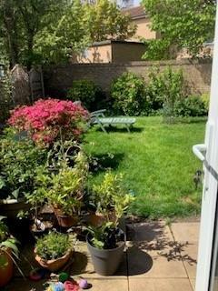 37 Colwyn Crescent.jpg