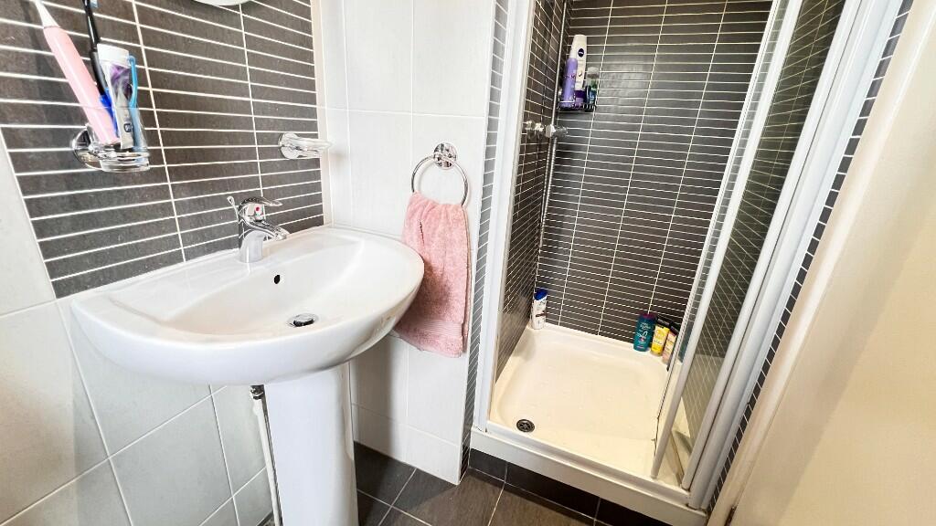 En-suite Shower/w.c.