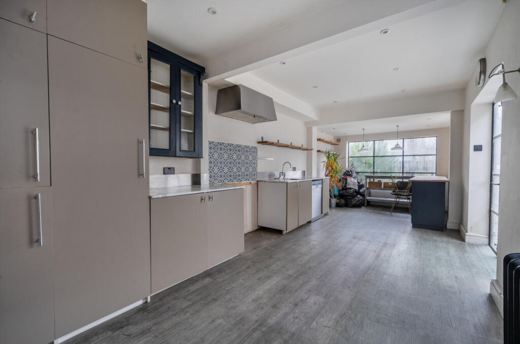 1394095-5-6943ea1...