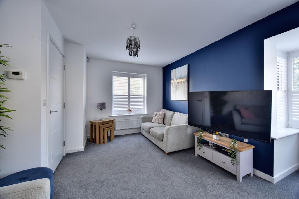 Amisse Drive, Snodland, ME6