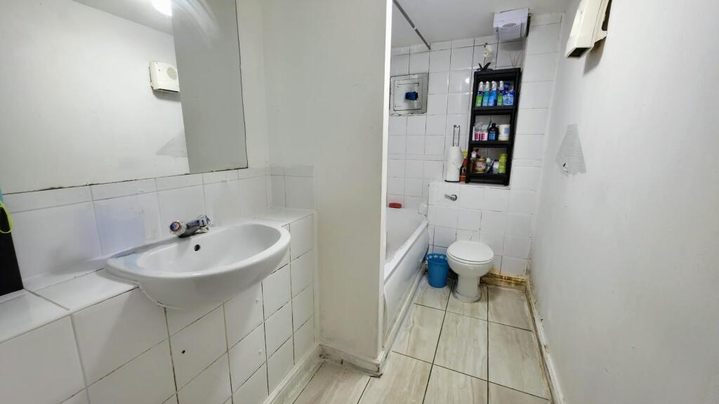 Main bathroom