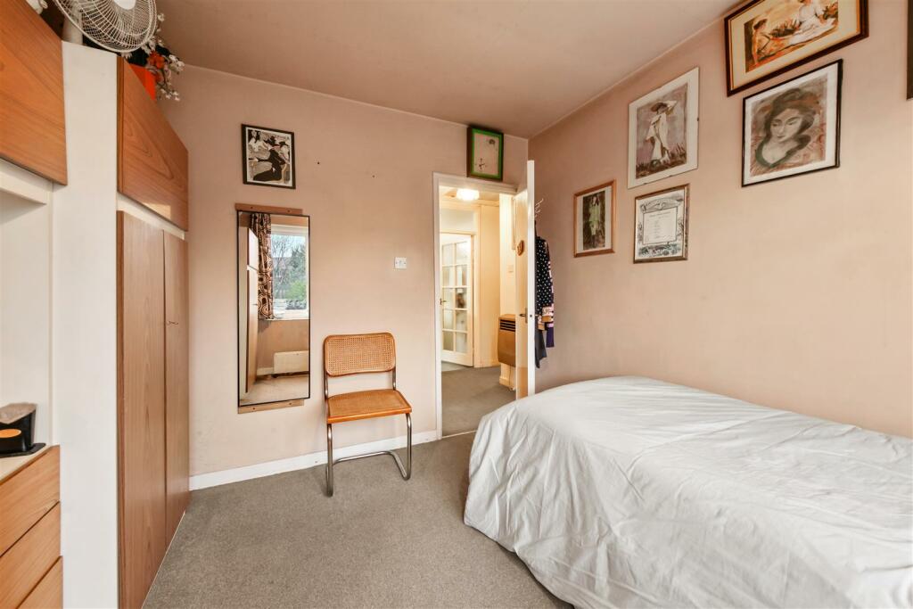 Bedroom 3.jpg