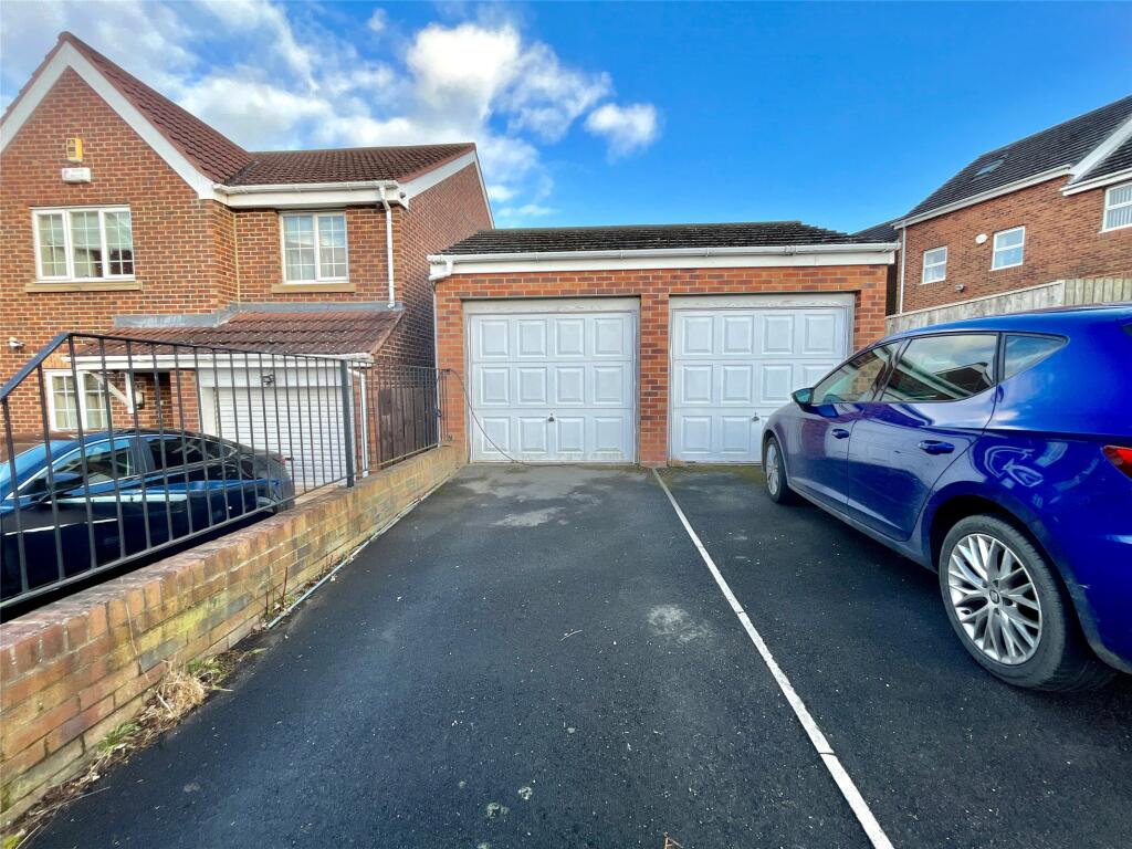 Garage &amp; Parking