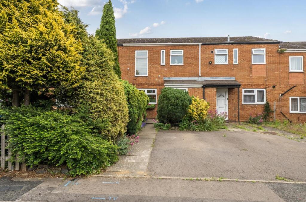 18 Whernside, Rugby (1).jpg