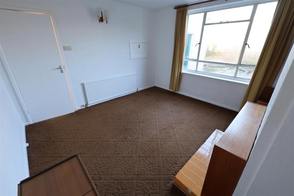 QR Dinign Room ii.JPG