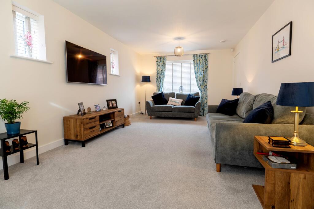 KITCHEN, DINER AND LIVING ROOM