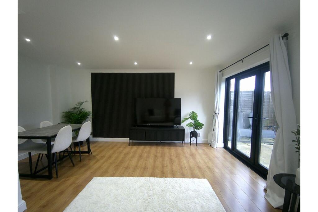Living / Dining Room