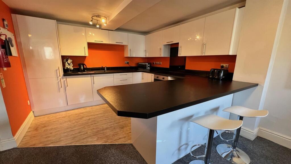 Kitchen/Diner/Lounge