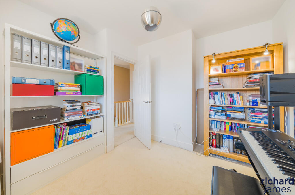 ea49d7d1b8434ef996dd953d105569a4