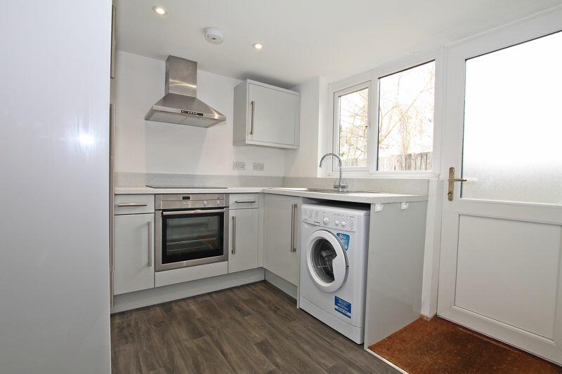 Kitchen (2)