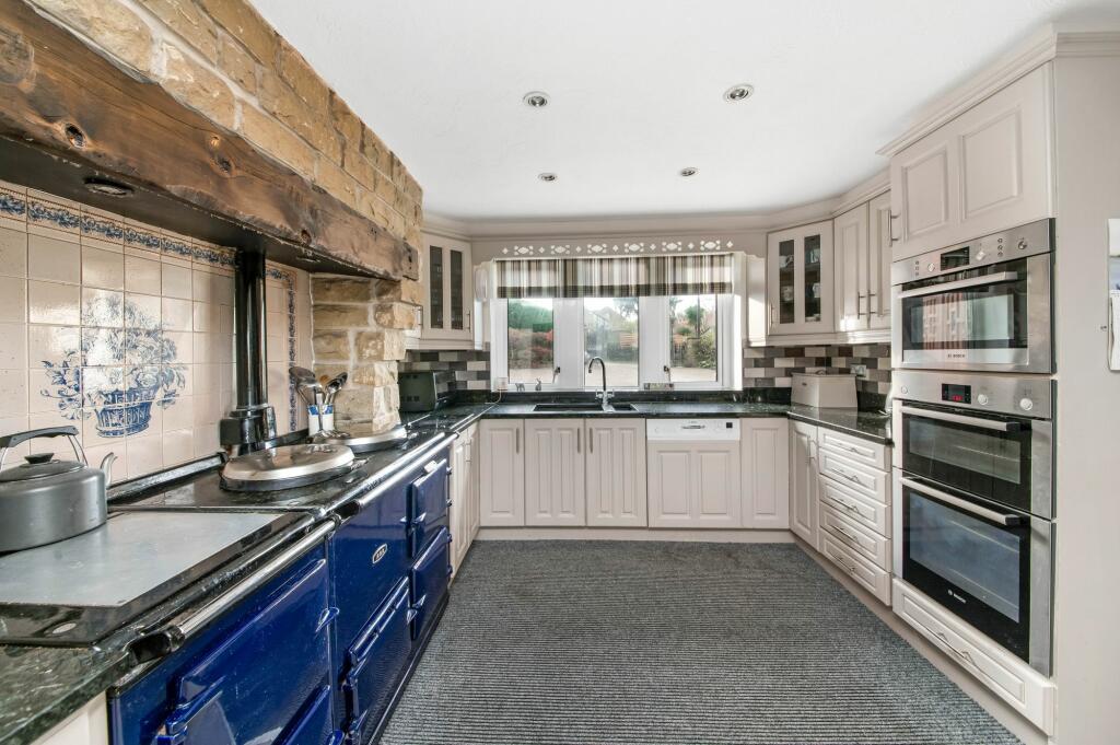 BREAKFAST KITCHEN