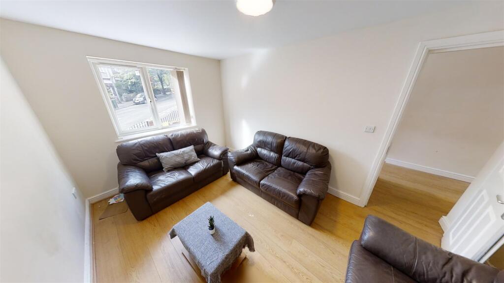 2-Harcourt-Crescent-Sheffield-S10-09182020_210009.