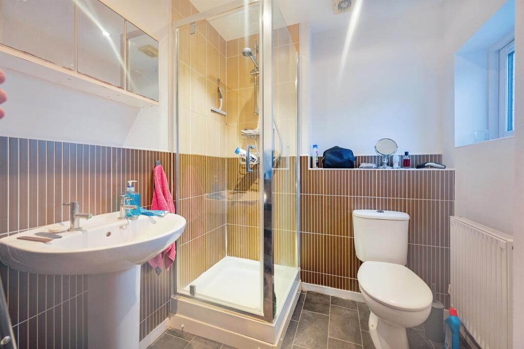 En Suite: