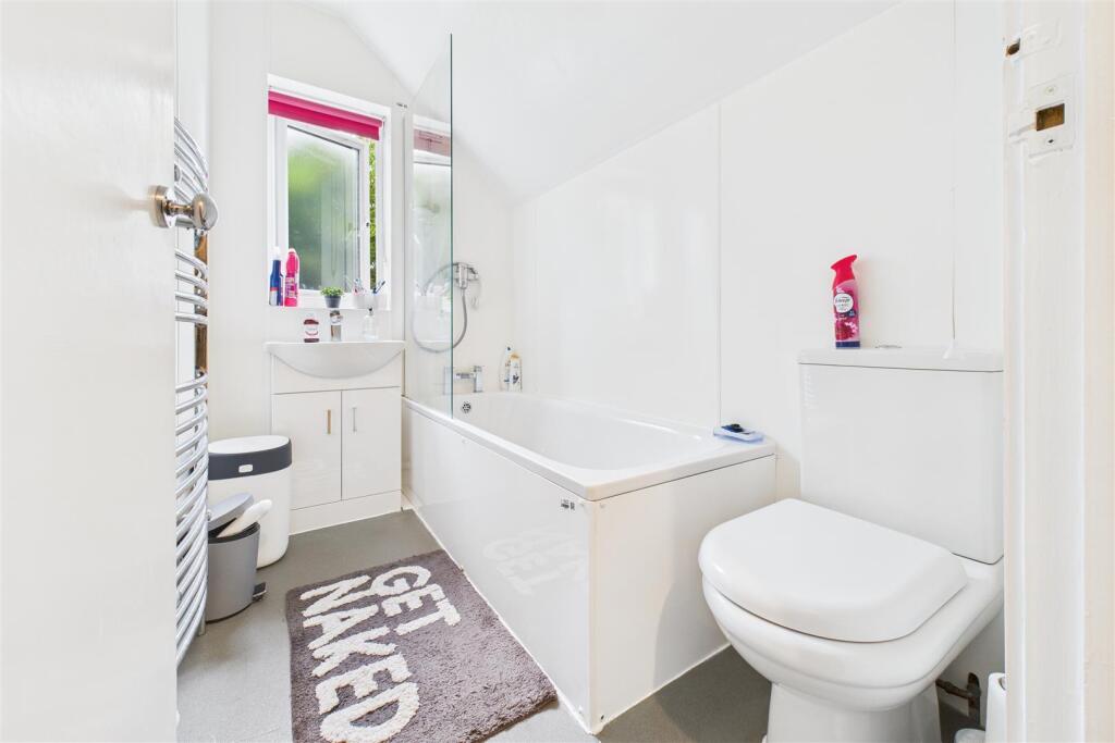 3 Home Farm, Shaplands, Stoke Bishop, Bristol BS9 
