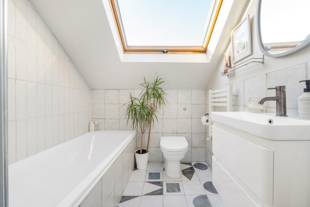 Bathroom.jpg
