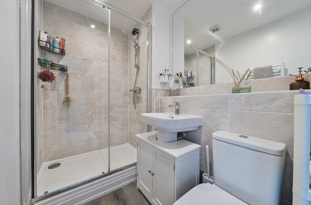 1321272-7-68778db...