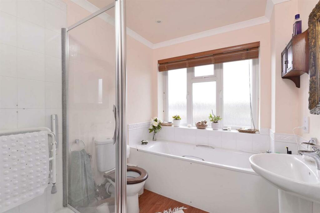38 Summersbury Drive (9)-1920.jpg
