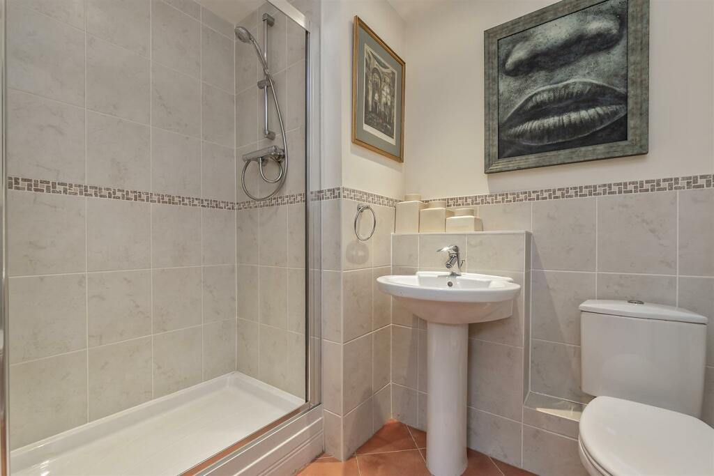 9GreatLeysCourt-20.jpg